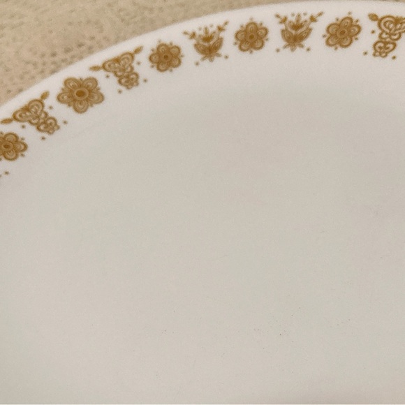 Vintage 1970”s Corelle Livingware Butterfly Gold Salad Plates - Picture 4 of 5